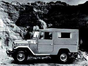Toyota Land Cruiser 40 (FJ43L) 1960 года